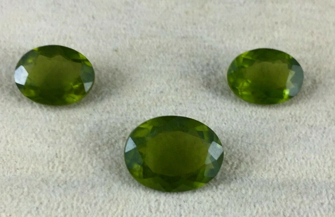 Natural Green Vesuvianite Idocrase Oval 17.29 Cts Gem For Ring Pendant
