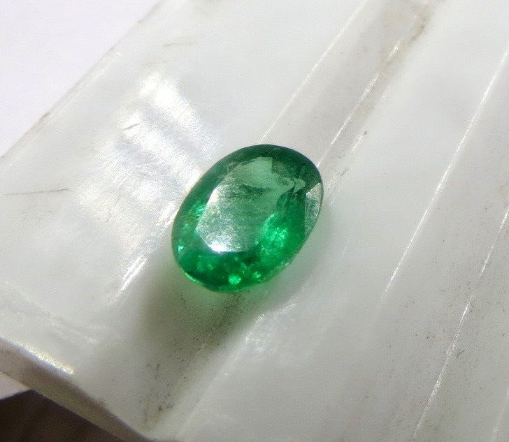 Oval Cut 8x6 Mm Natural Zambia Emerald Gemstone 1.40 Carat For Ring Pendant