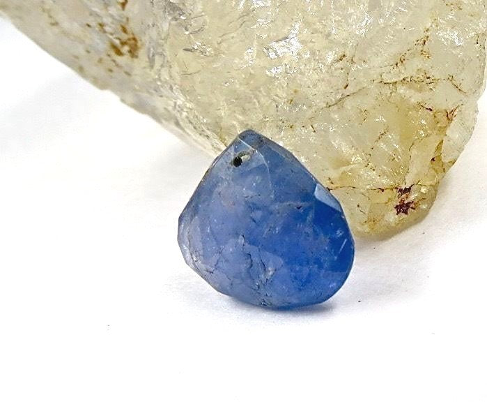 Certified Natural Blue Sapphire Tear Drop 9.05ct Gemstone For Designing