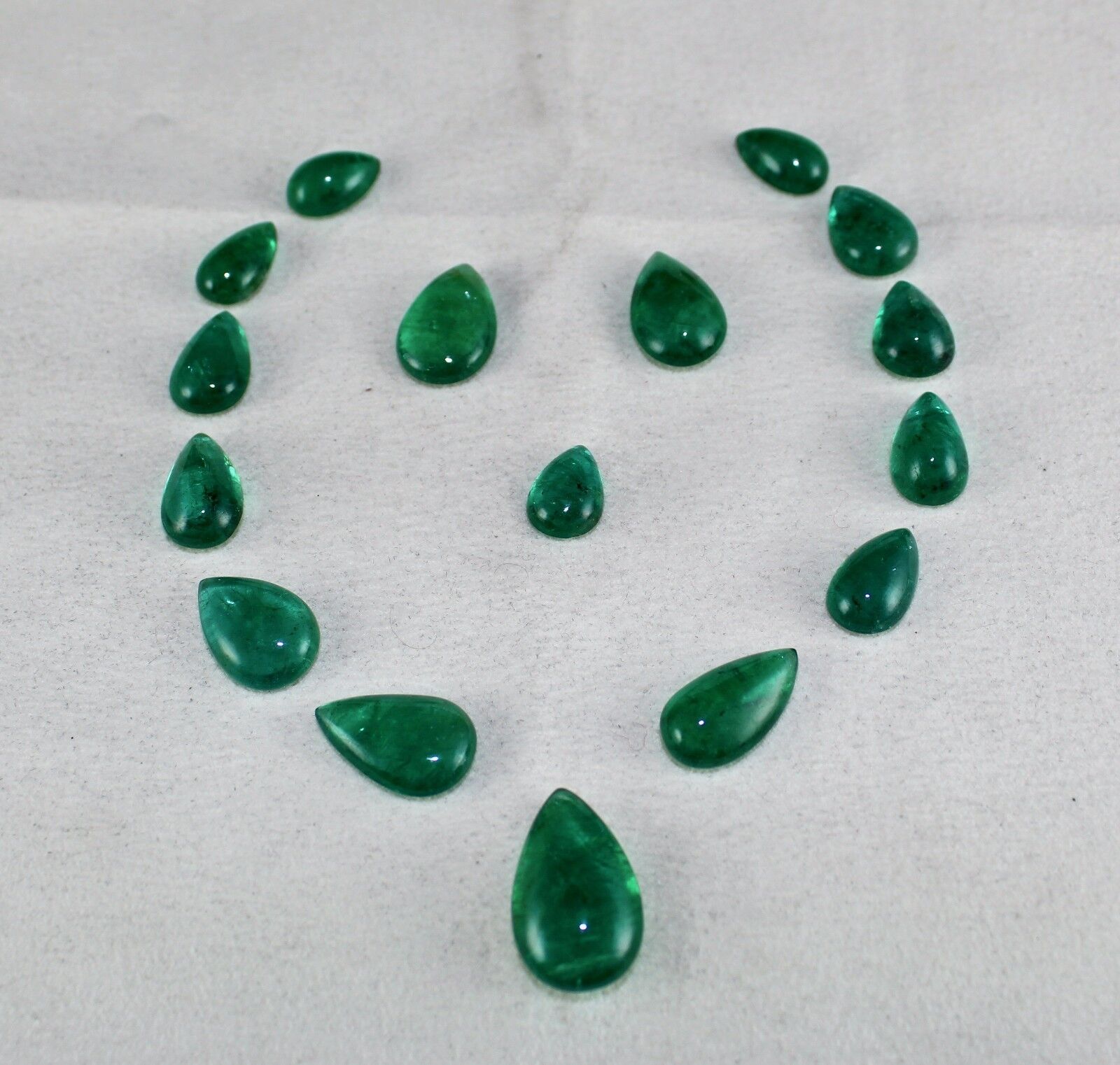 FINE NATURAL ZAMBIA EMERALD PEAR CABOCHON 16 PCS 110.38 CARATS GEMSTONE FOR SET