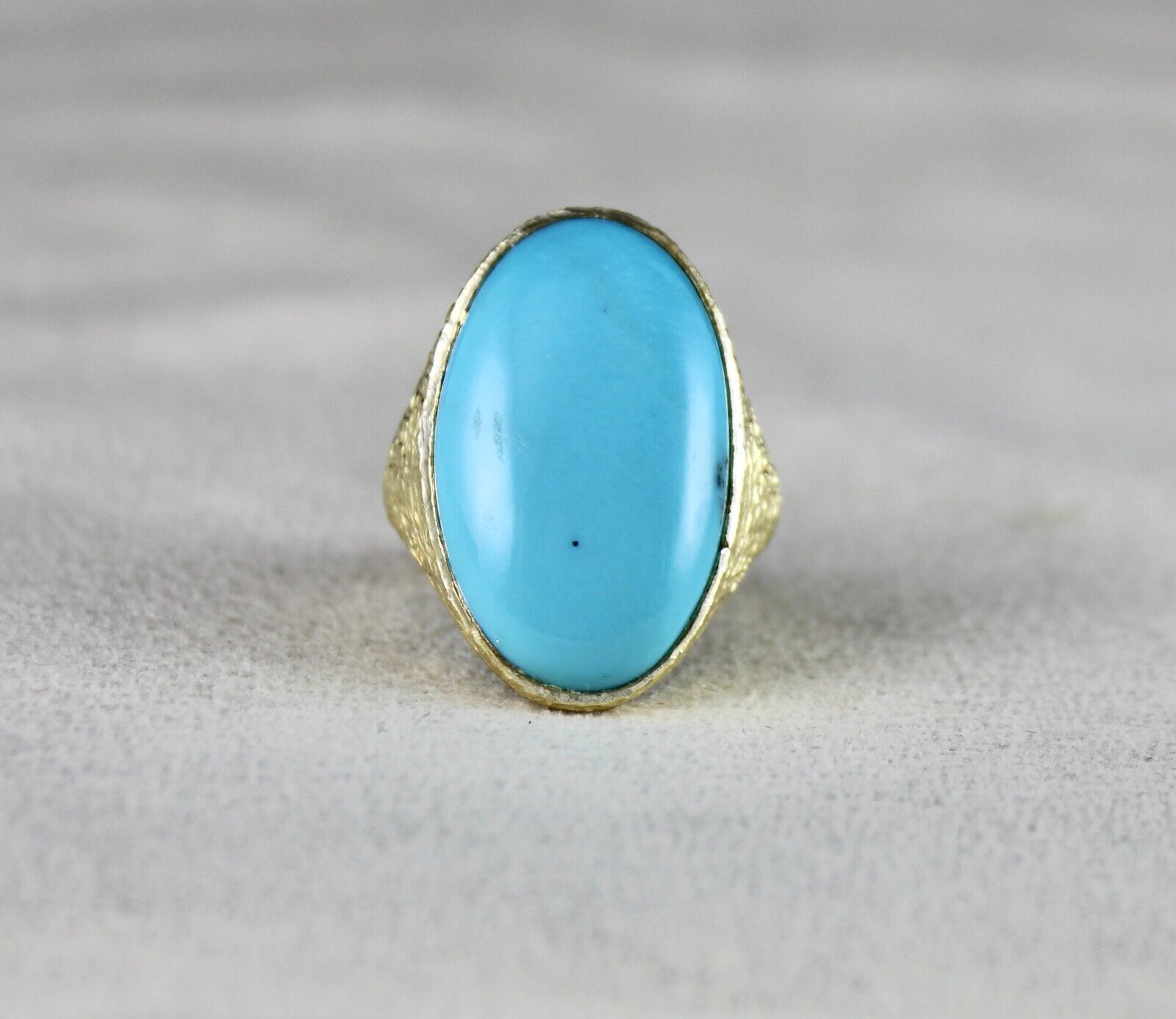 Natural Arizona Turquoise Cabochon Gemstone Engraved 925 Gold Plated Silver Ring