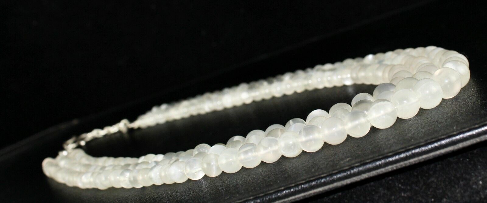 Natural White Moonstone Beaded Necklace 650 Carats Round Gemstone Silver Clasp