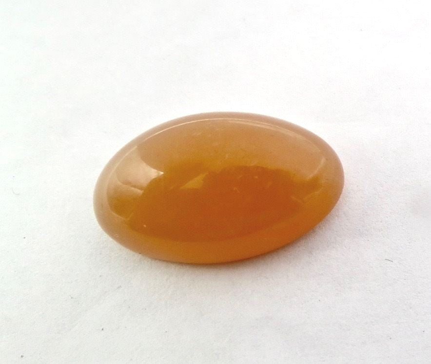 Natural Orange Moonstone 64ct Oval Semi Precious Gemstone For Ring Pendant