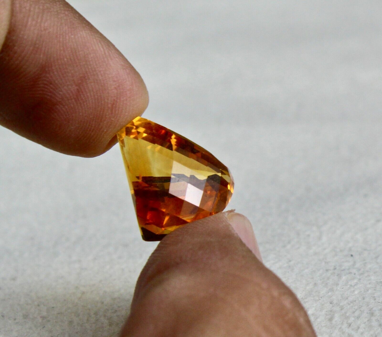 NATURAL YELLOW CITRINE FANCY FACETED CUT 13.33 CARATS GEMSTONE PENDANT DESIGNING
