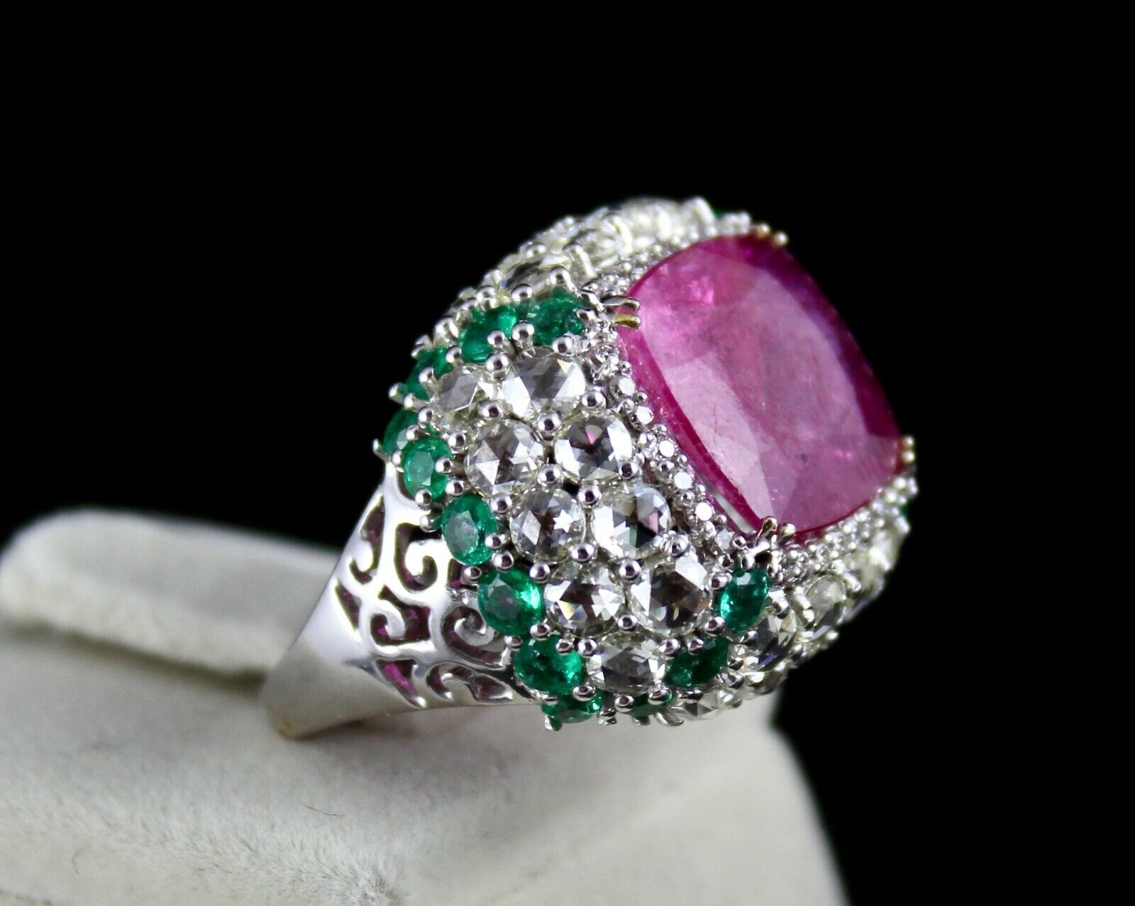 IMPORTANT NATURAL RUBY CUSHION ROSE CUT DIAMOND EMERALD 18K GOLD COCKTAIL RING