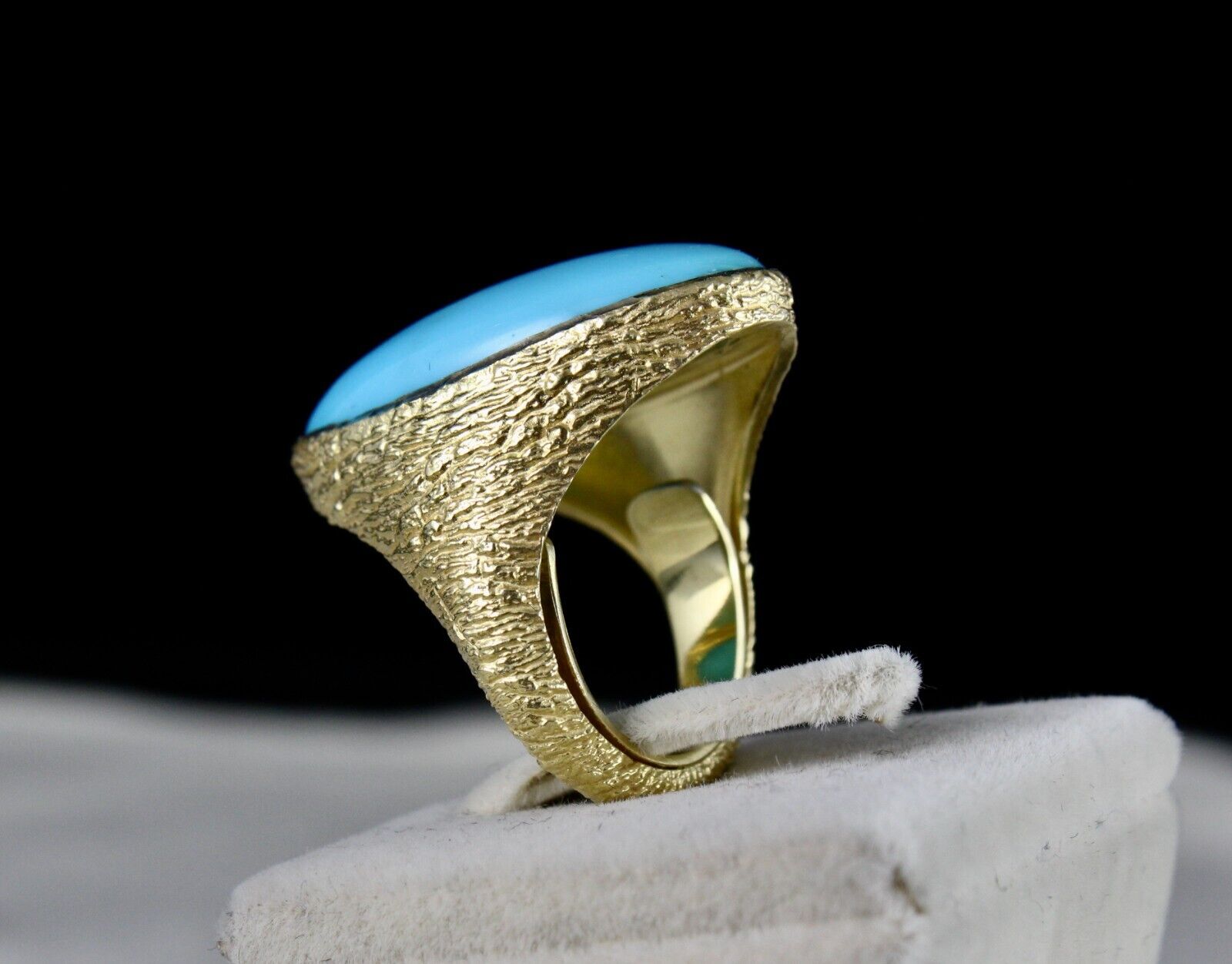 Natural Arizona Turquoise Cabochon Gemstone Engraved 925 Gold Plated Silver Ring