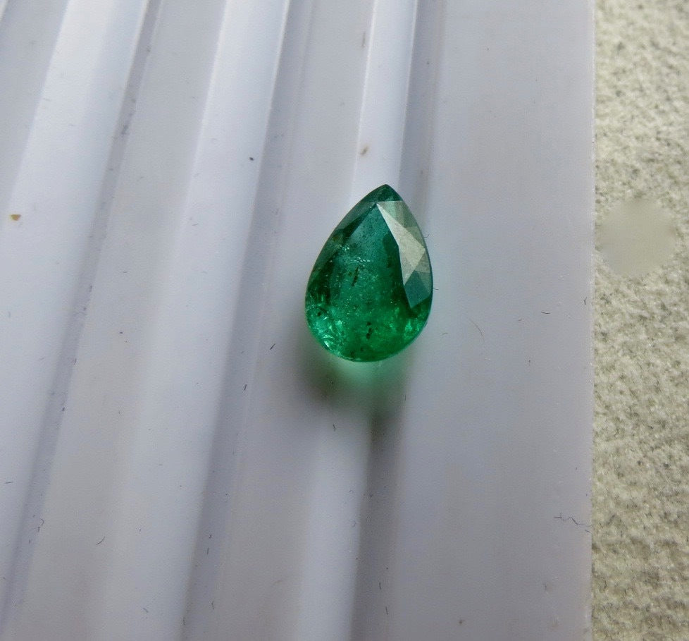 Certified Natural Zambian Emerald 2.87ct Pear Cut 12mm Gemstone For Ring Pendant