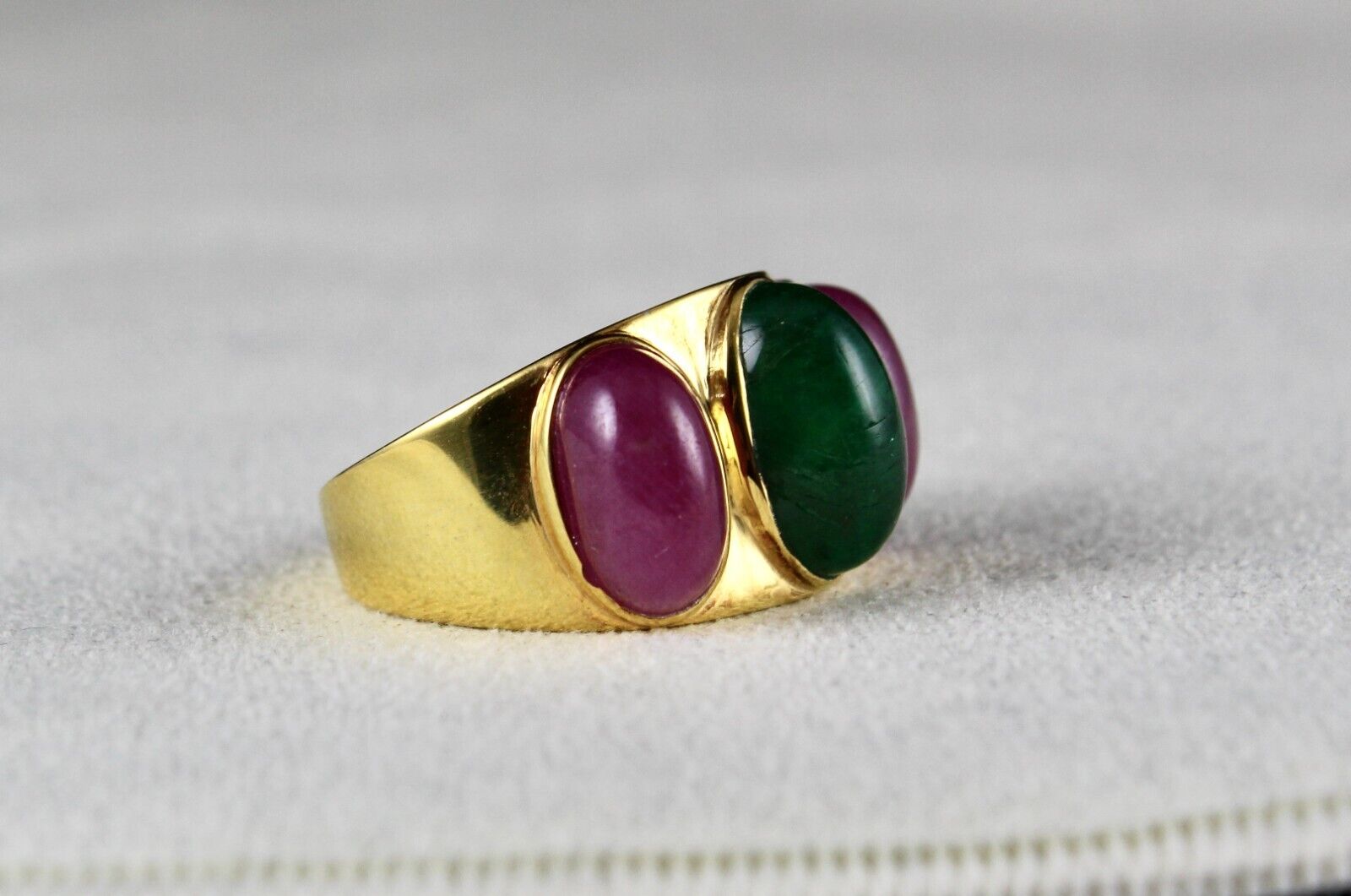 ANTIQUE NATURAL EMERALD RUBY CABOCHON GEMSTONE DIAMOND GOLD PLATED SILVER RING