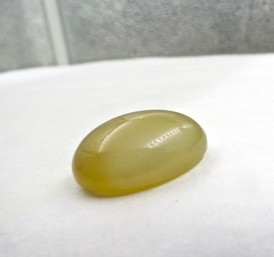 Natural Moonstone 27.82 Ct Oval Cabochon Gemstone For Ring & Pendant