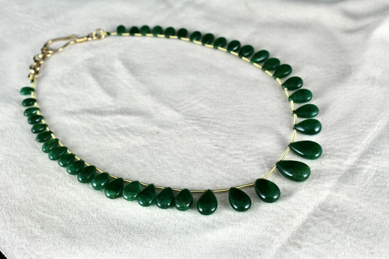 Natural Zambia Emerald Teardrop Drilled 40 Pc 88.50 Ct Gemstone Hanging Necklace