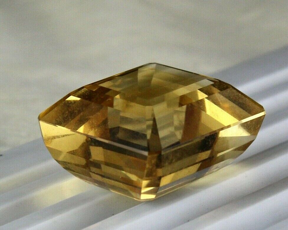 NATURAL CITRINE GOLDEN TOPAZ OCTAGON CUT 32X28 MM 152 CARATS GEMSTONE PENDANT
