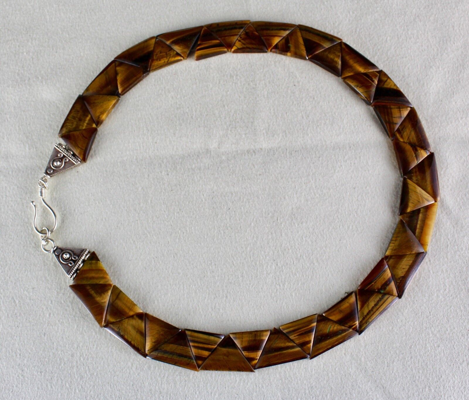 NATURAL TIGER EYE CABOCHON 416 CARATS GEMSTONE LADIES SILVER FASHION NECKLACE