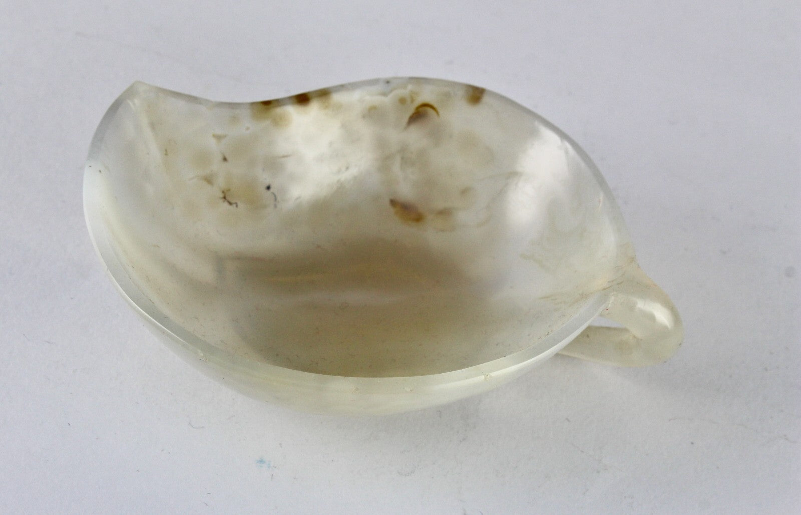 Hand Crafted Natural Chalcedony 510 Ct Carved Leaf Gemstone Bowl Home Decor Art