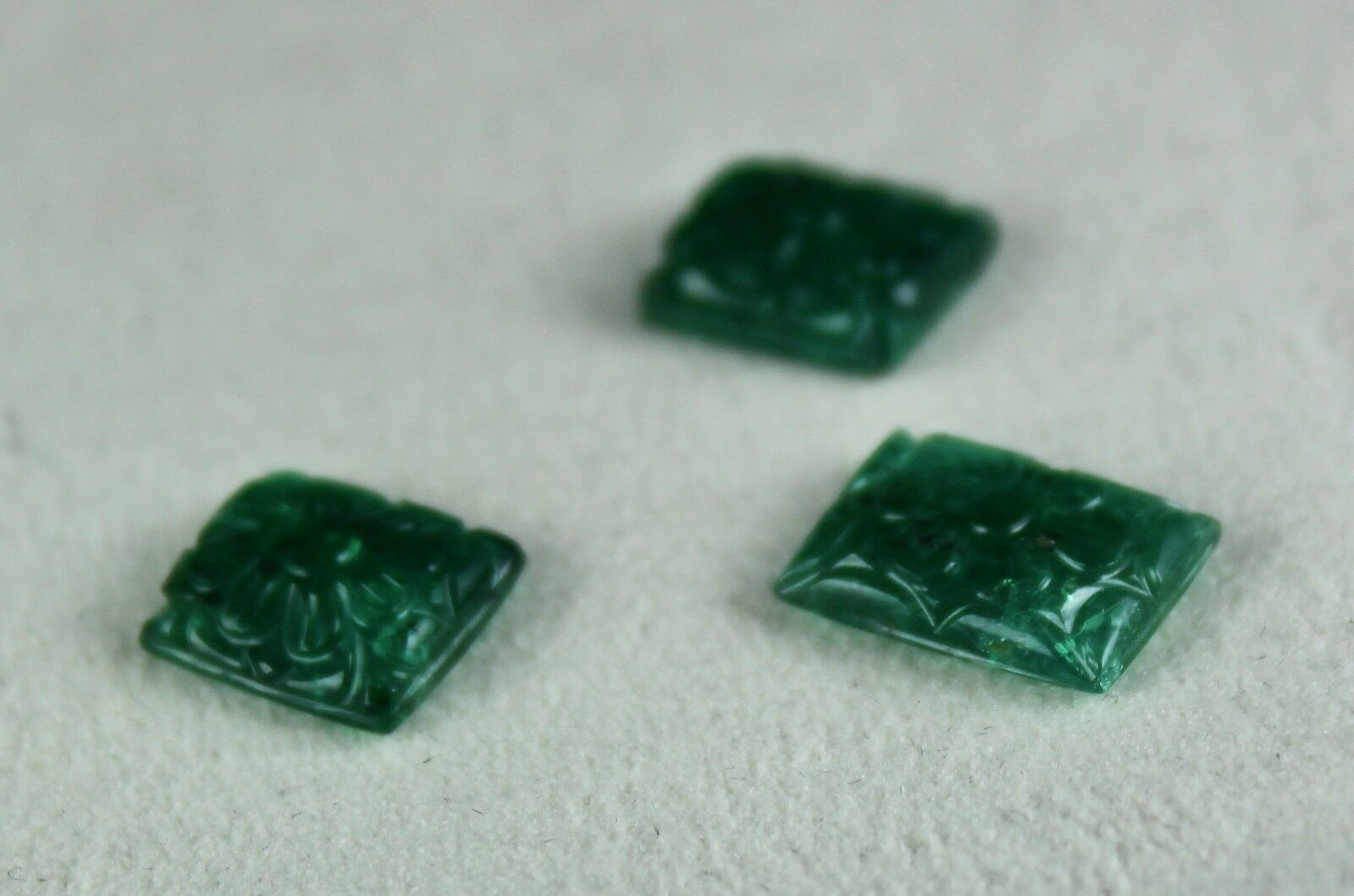 CLASSIC OLD ZAMBIAN EMERALD CARVED 3 PCS 12.97 CTS GEMSTONE FOR RING EARRING SET