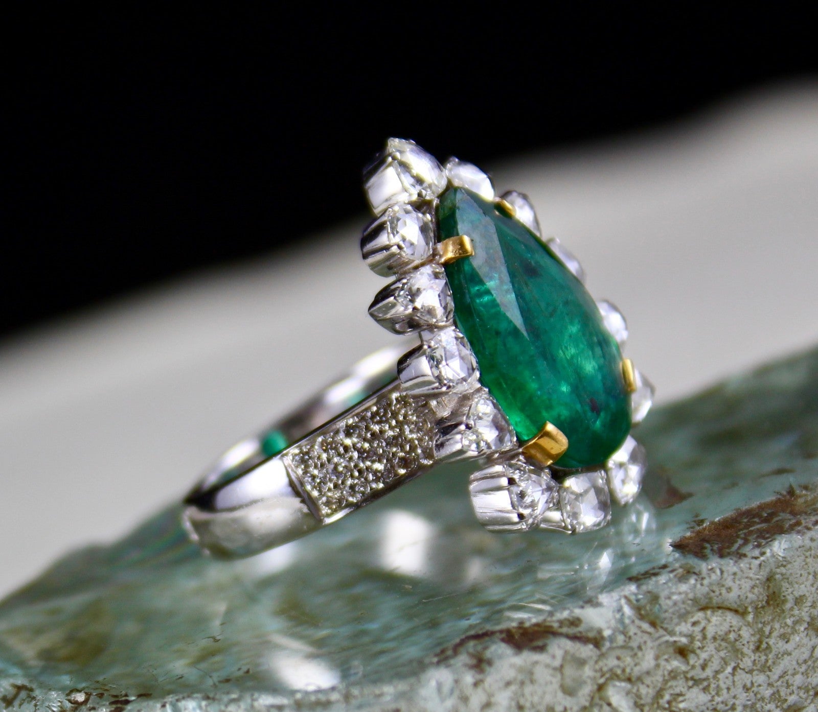 Certified Natural Emerald 57ct Pear Natural Diamond 18k Gold Cocktail Ring