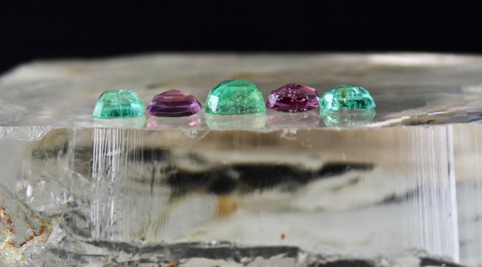 Natural Old Mines Spinel Emerald Octagon Cut 5 pcs 5.04 Carat Gemstone Designing