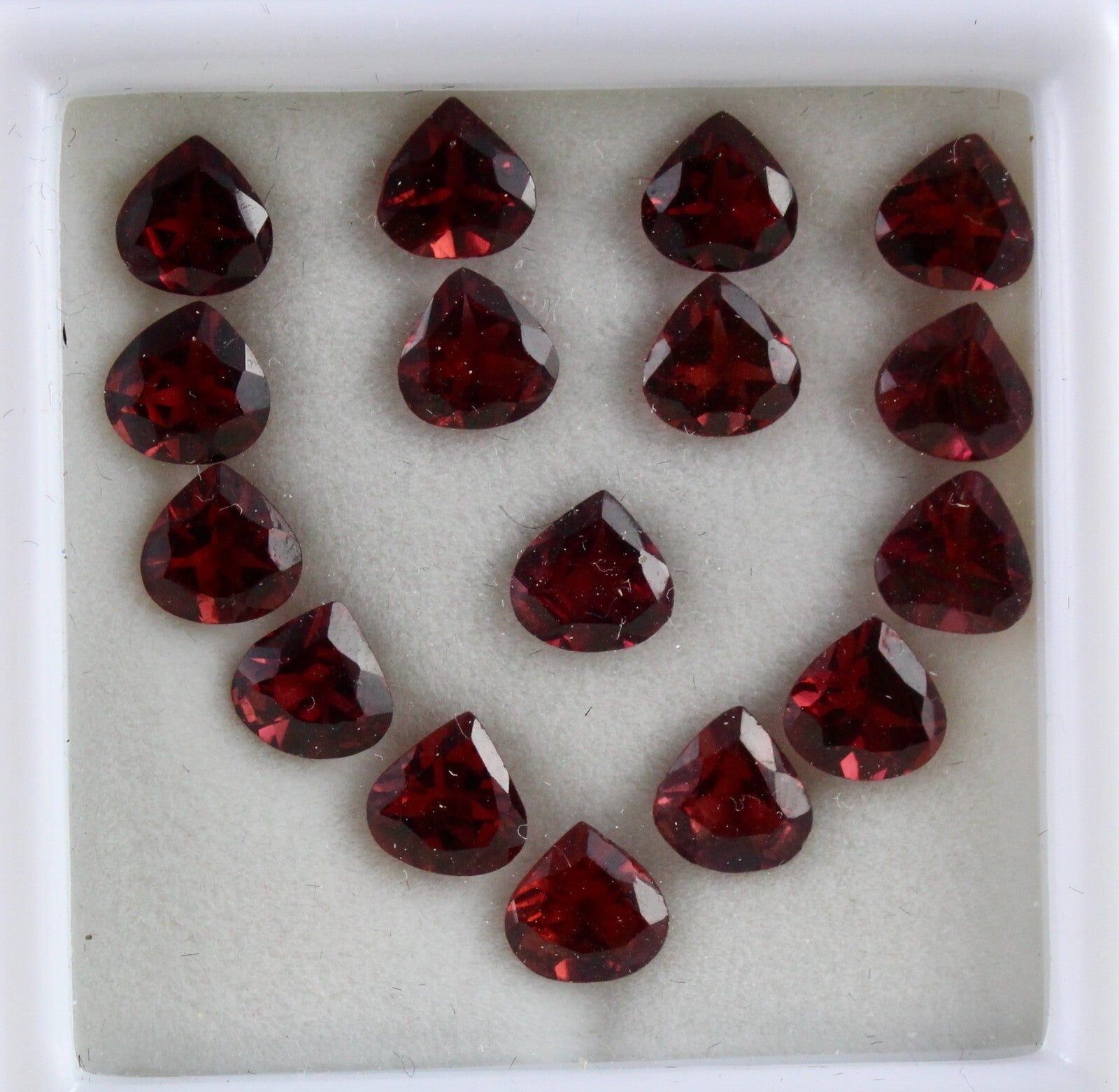 Natural Garnet Heart Cut 16 Pc 19.32 Ct Gemstone Set Design For Earrings Rings