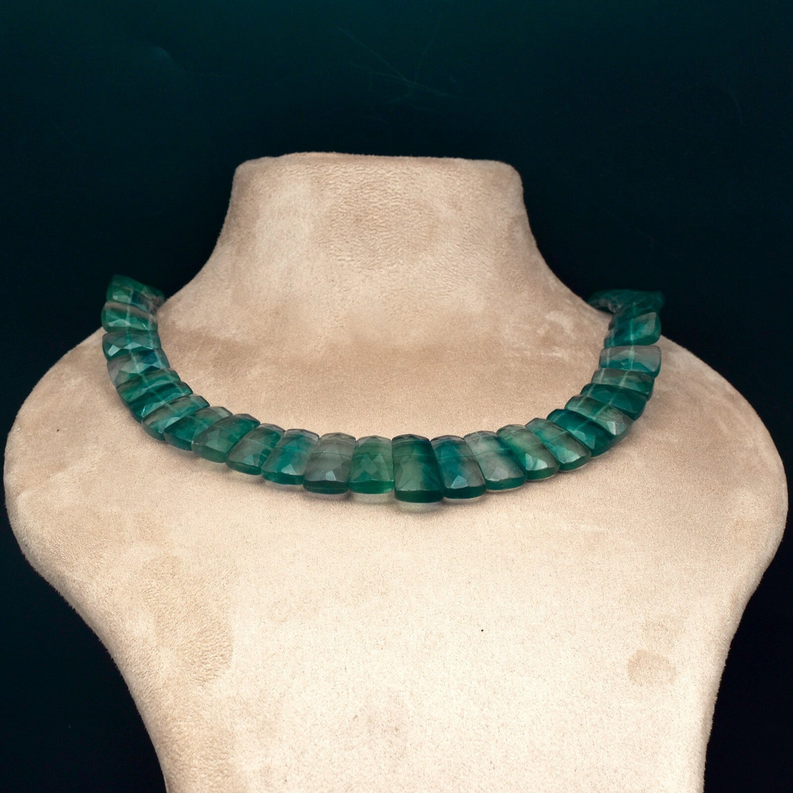 Certified Natural Fluorite 565 Ct Flat Cut Gemstone Necklace For Women