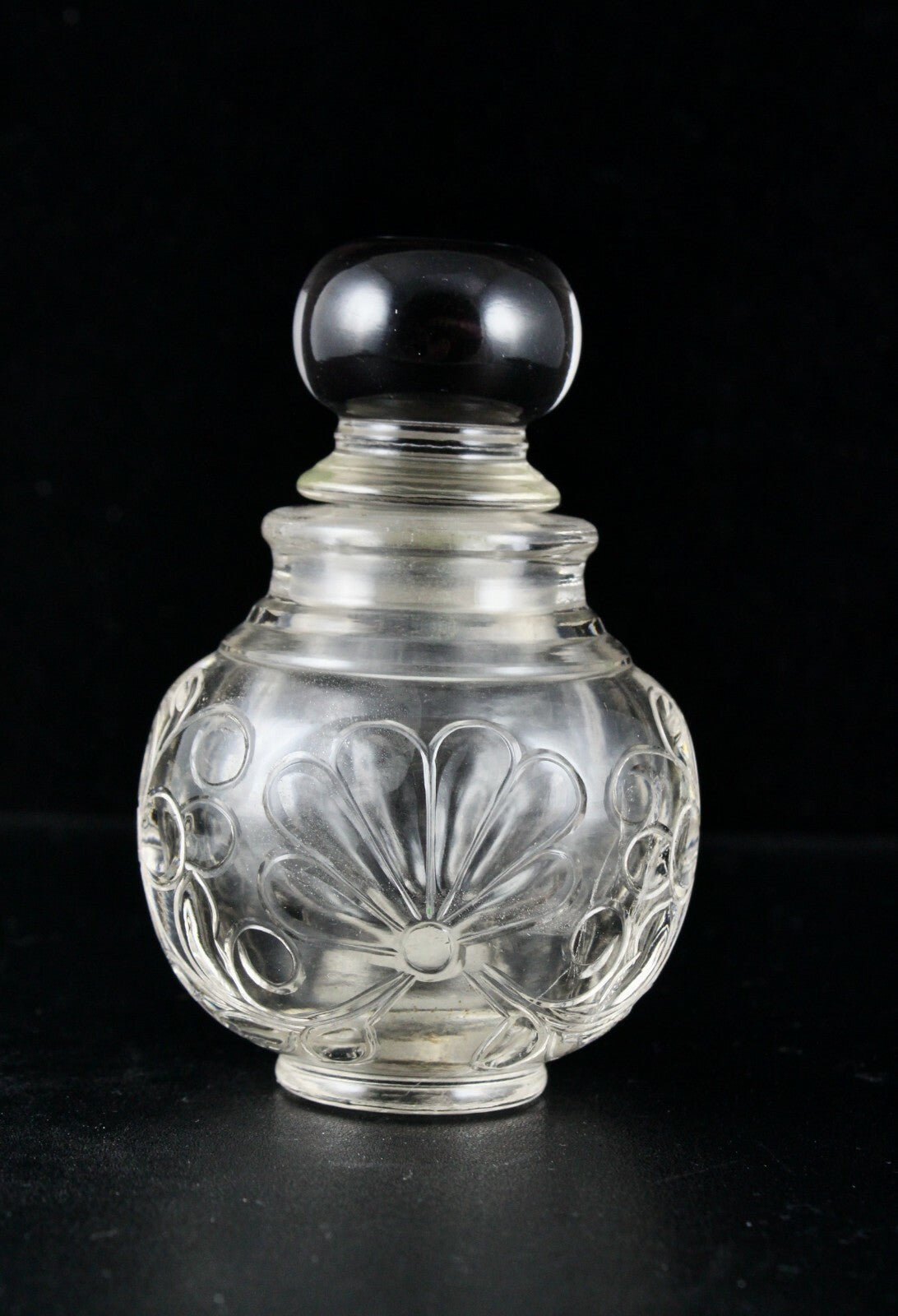 Certified Hand Carved Natural Rock Crystal Quartz 1305 Ct Perfume Bottle Decor