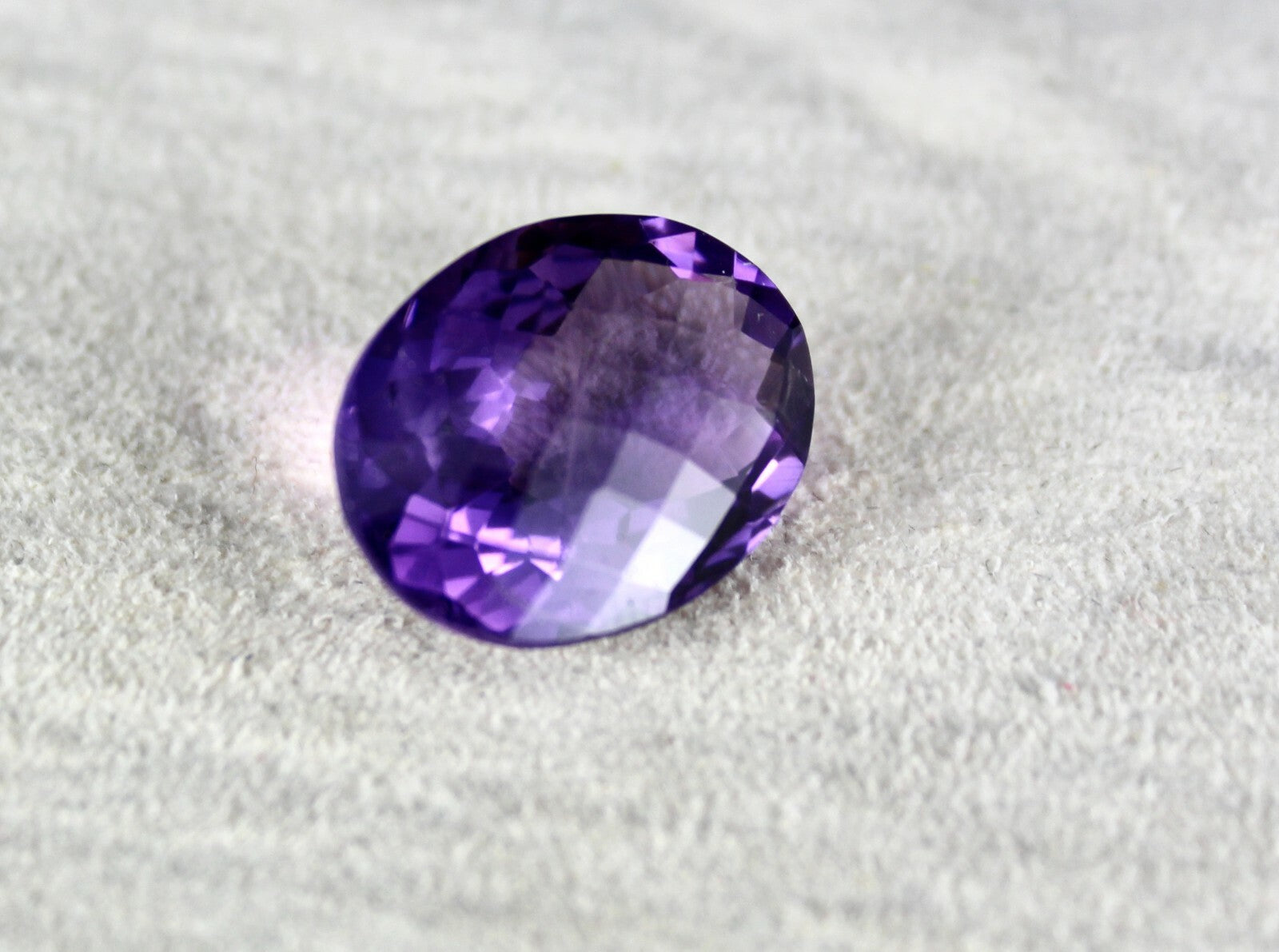 Amethyst Oval Cut 20x15mm 16.85ct Gemstone For Pendant Ring