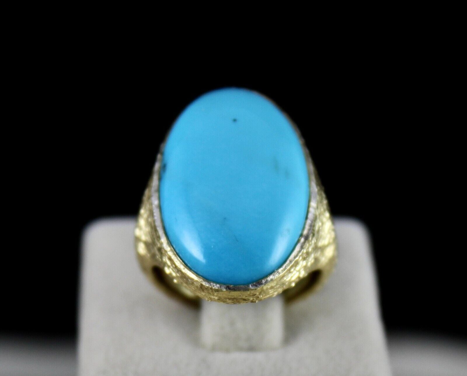 Natural Arizona Turquoise Cabochon Gemstone Engraved 925 Gold Plated Silver Ring