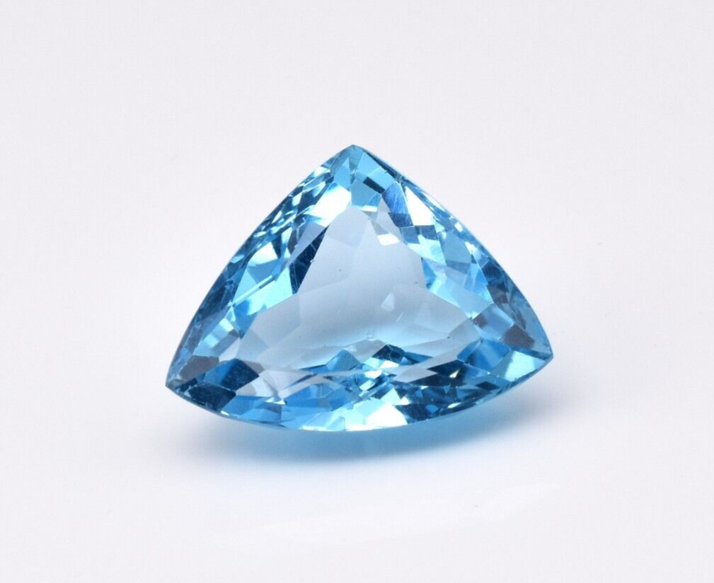 Swiss Blue Topaz Triangle Cut 22.41 Ct Loose Gemstone For Ring Pendant