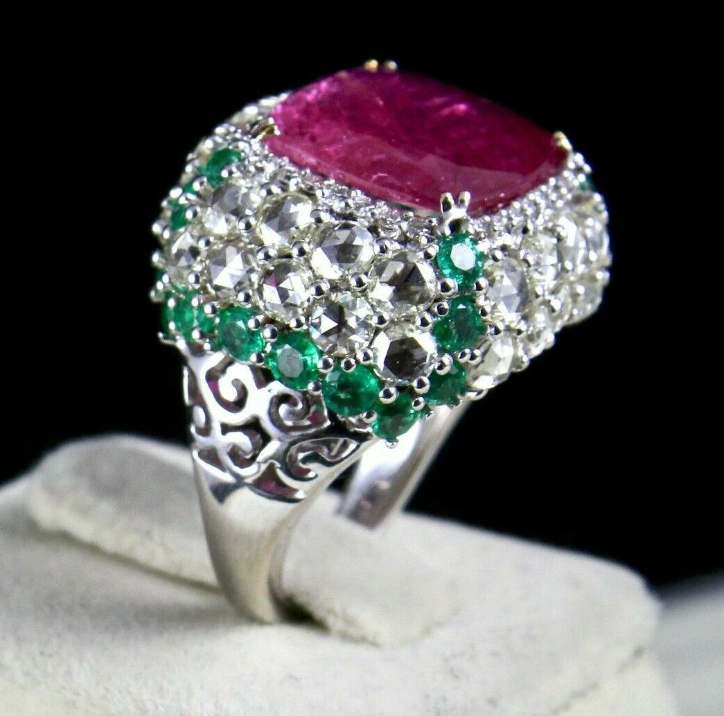 IMPORTANT NATURAL RUBY CUSHION ROSE CUT DIAMOND EMERALD 18K GOLD COCKTAIL RING