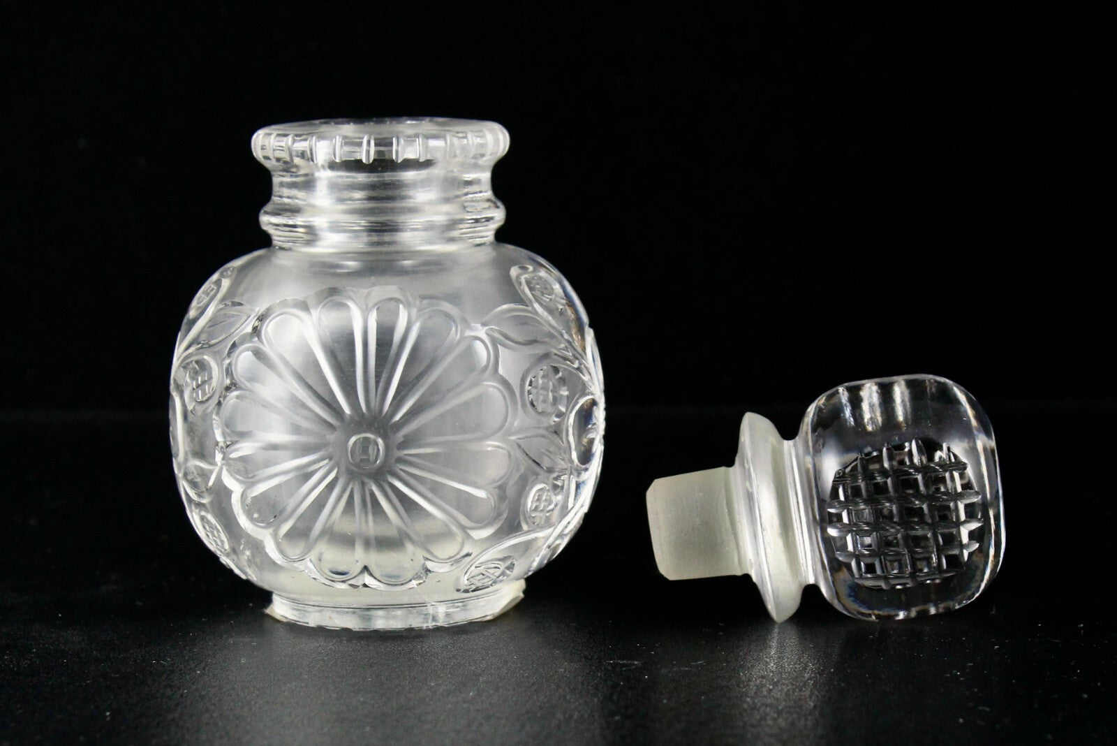 Certified Handcrafted Rock Crystal Quartz 1475ct Carved Perfume Bottle Decor