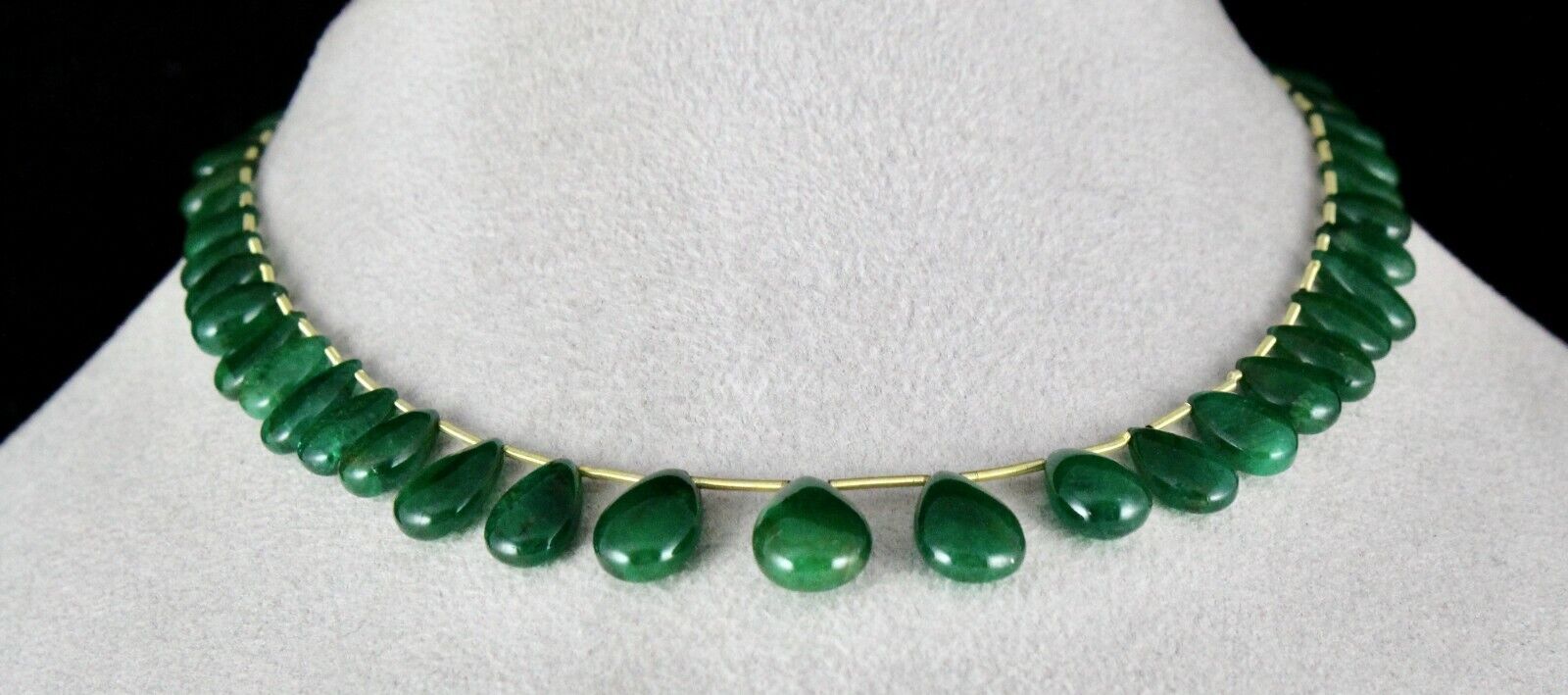 Natural Zambia Emerald Teardrop Drilled 40 Pc 88.50 Ct Gemstone Hanging Necklace