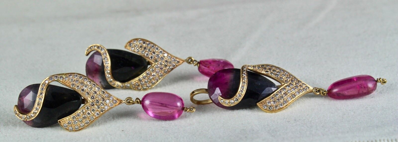 MULTI COLOUR TOURMALINE CABOCHON DIAMOND 18K GOLD PENDANT EARRING NECKLACE SET