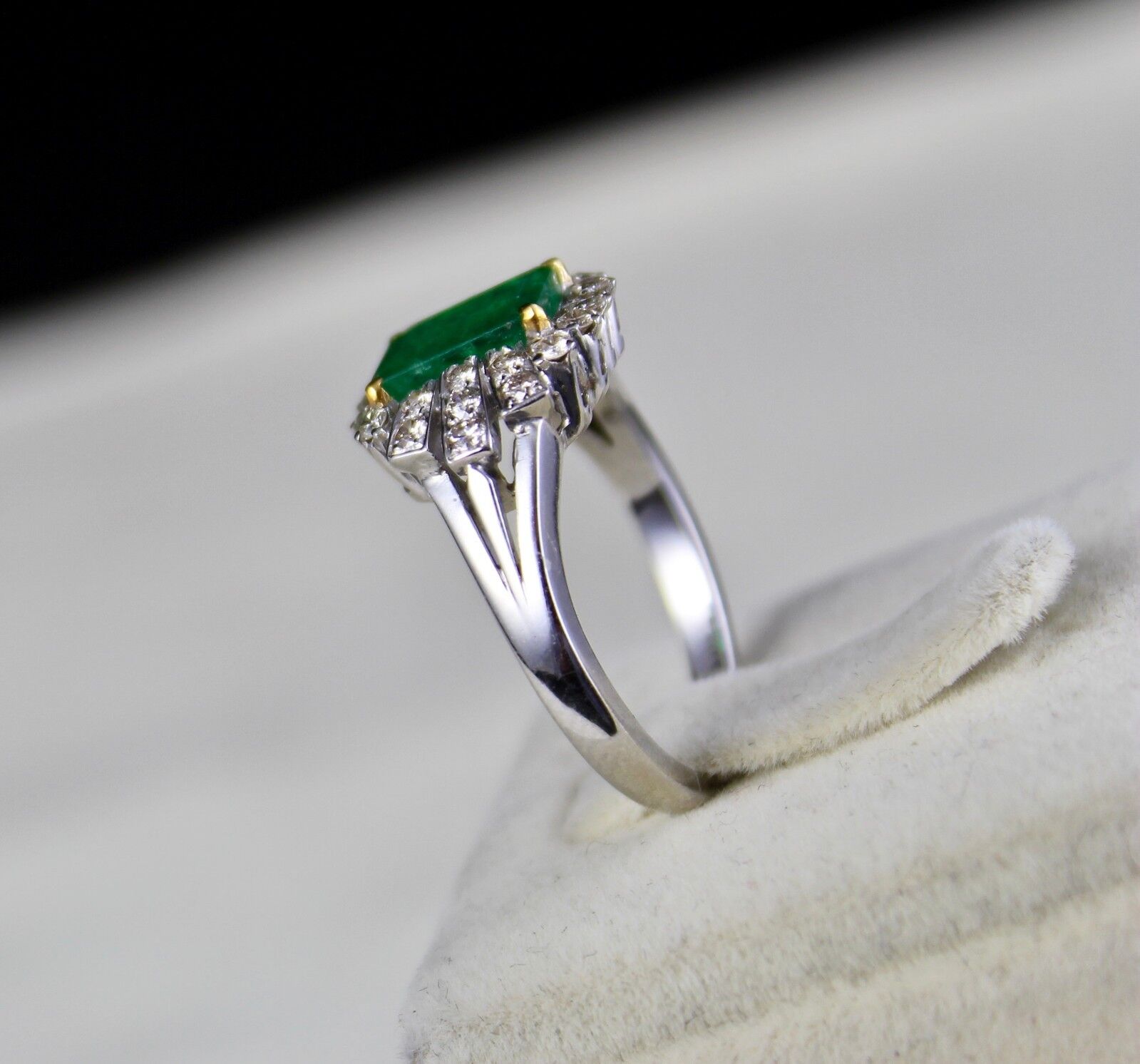 NATURAL ZAMBIAN EMERALD RING OCTAGON 1.67 CARATS GEMSTONE DIAMOND 18K GOLD