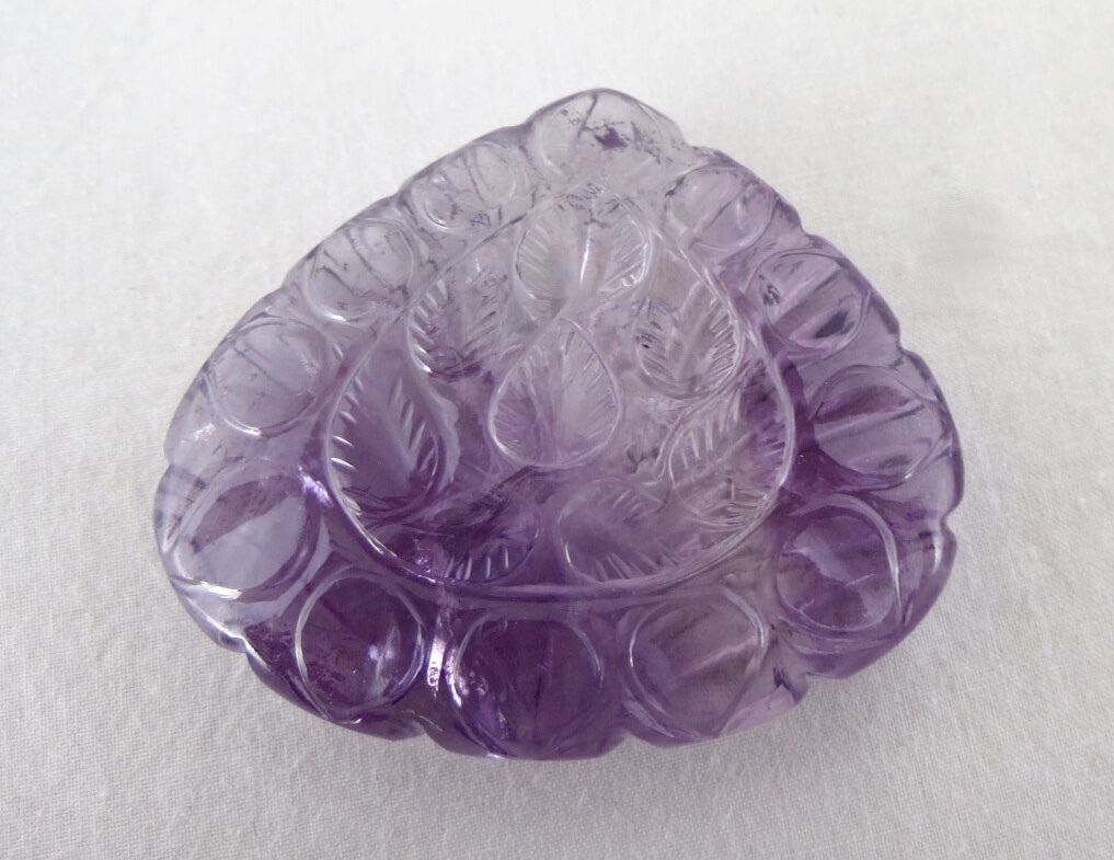 NATURAL BRAZILIAN AMETHYST HEART CARVED 253 CTS 46 MM BIG GEMSTONE PENDANT