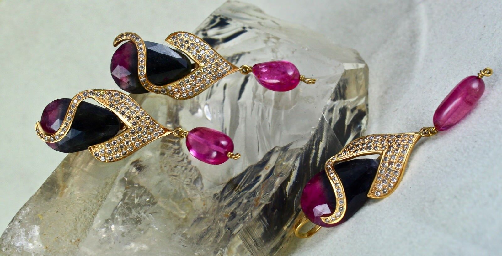 MULTI COLOUR TOURMALINE CABOCHON DIAMOND 18K GOLD PENDANT EARRING NECKLACE SET