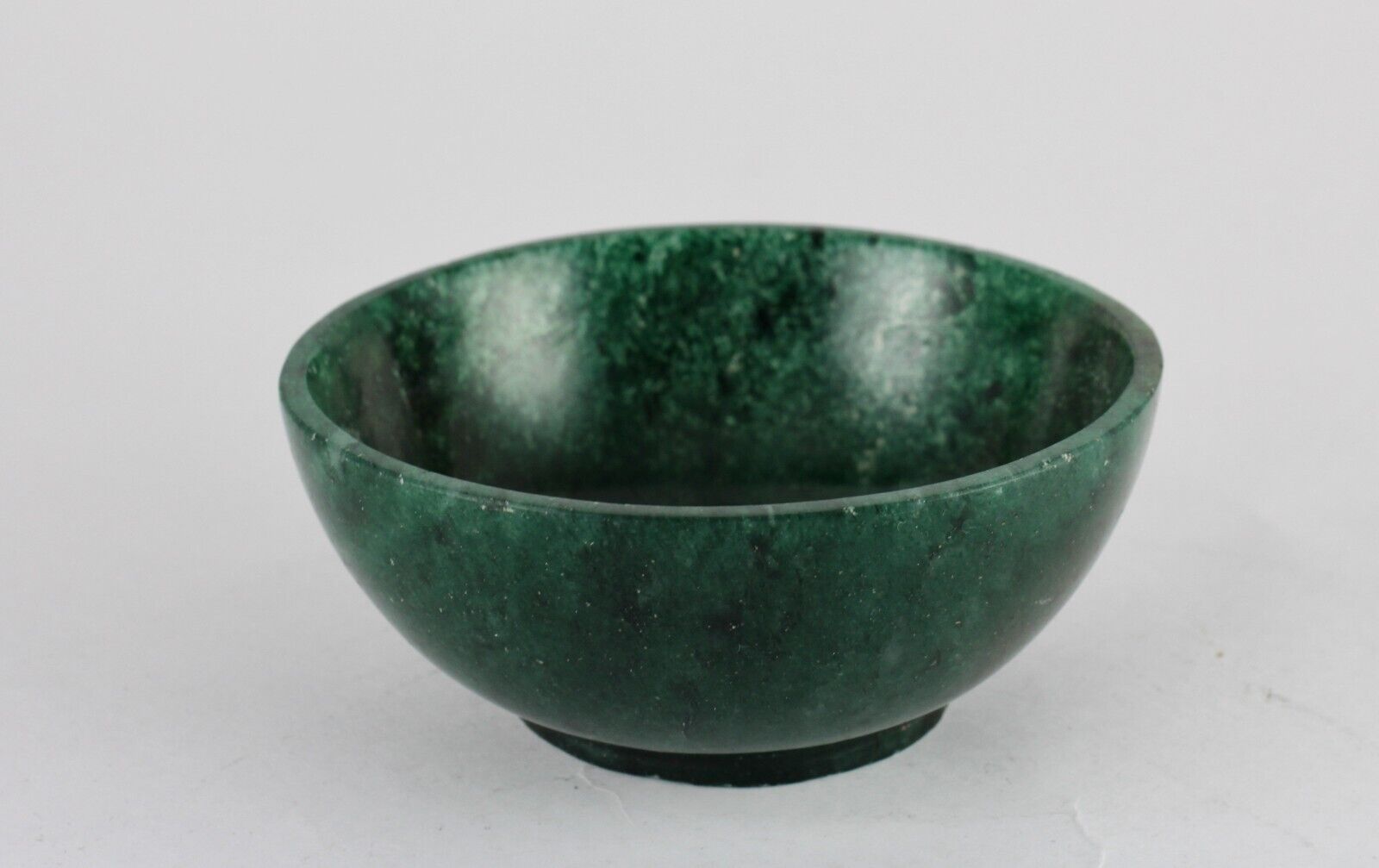 NATURAL GREEN QUARTZ 4 INCH 1325 CARATS CARVED ROUND BOWL FOR HOME DECOR