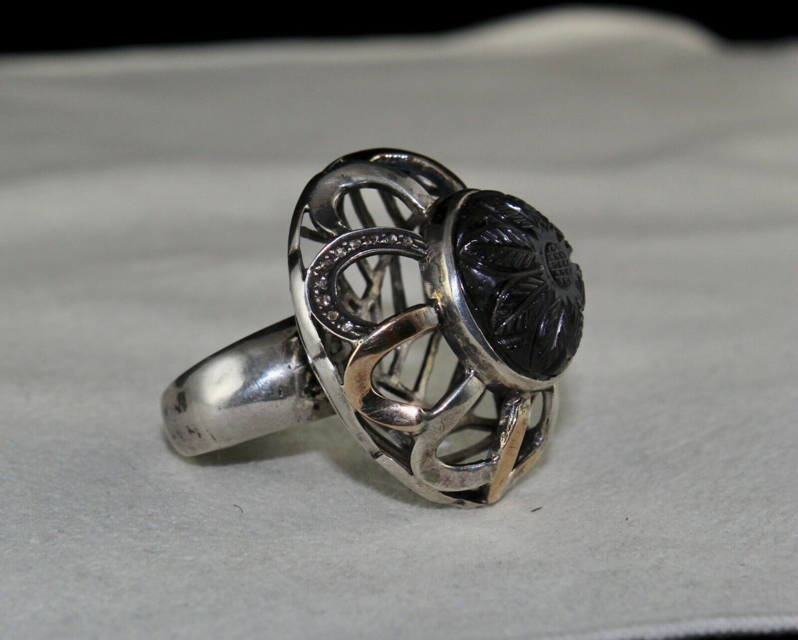 NATURAL IOLITE ROUND CARVED DIAMOND 18K GOLD SILVER VICTORIAN BIG COCKTAIL RING