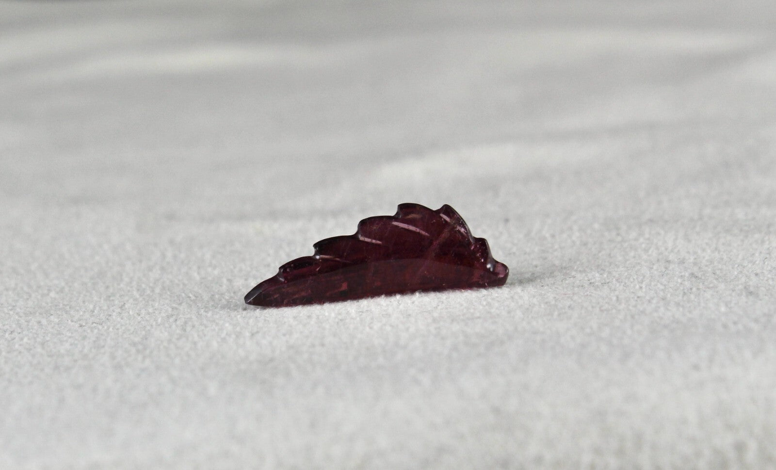 Natural Pink Tourmaline 6.92 Ct Carved Leaf Gemstone For Pendant Ring Design