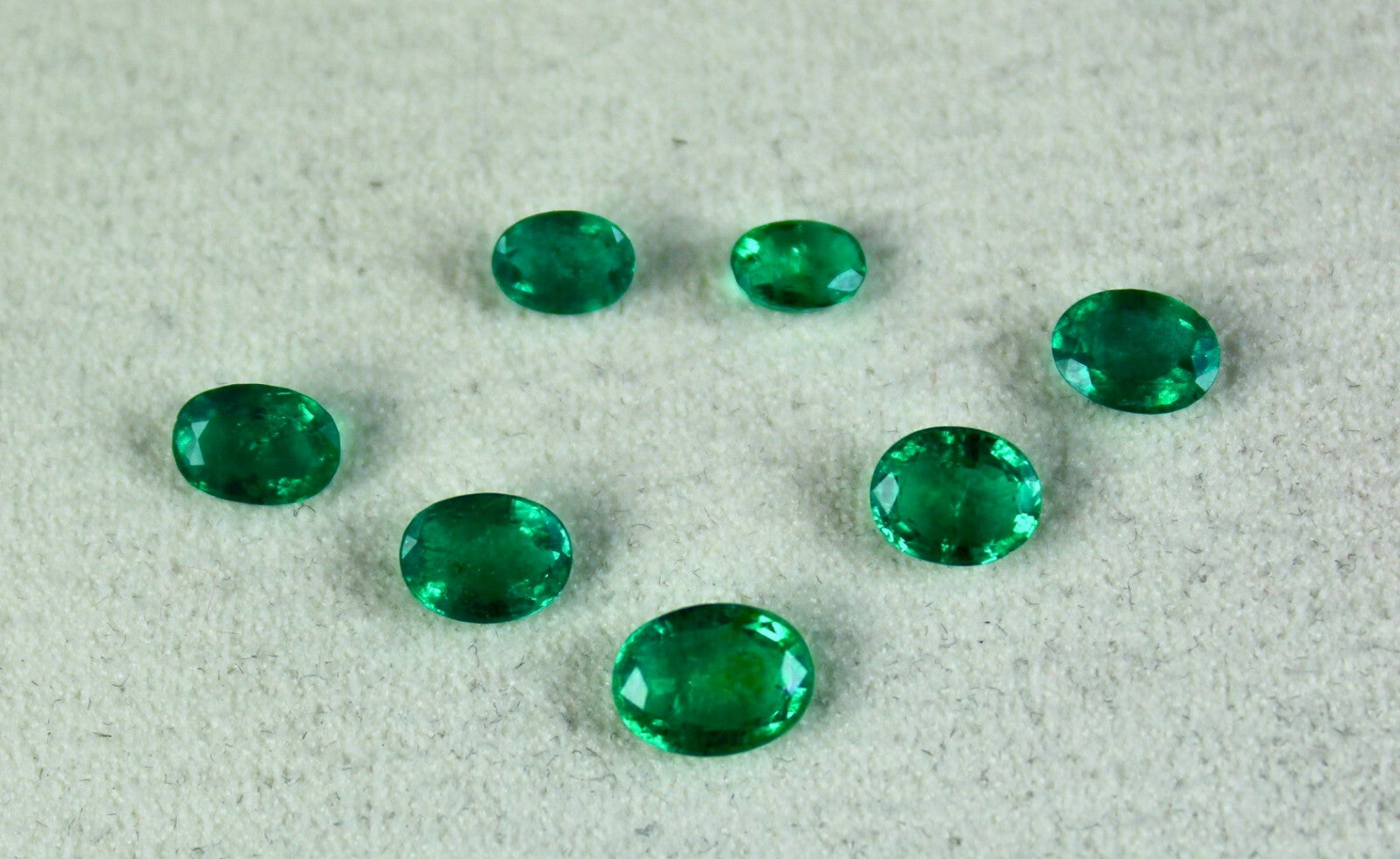 Certified Natural Emerald 7 Pc Set Oval Cut 5.05 Ct Loose Gemstone For Designing
