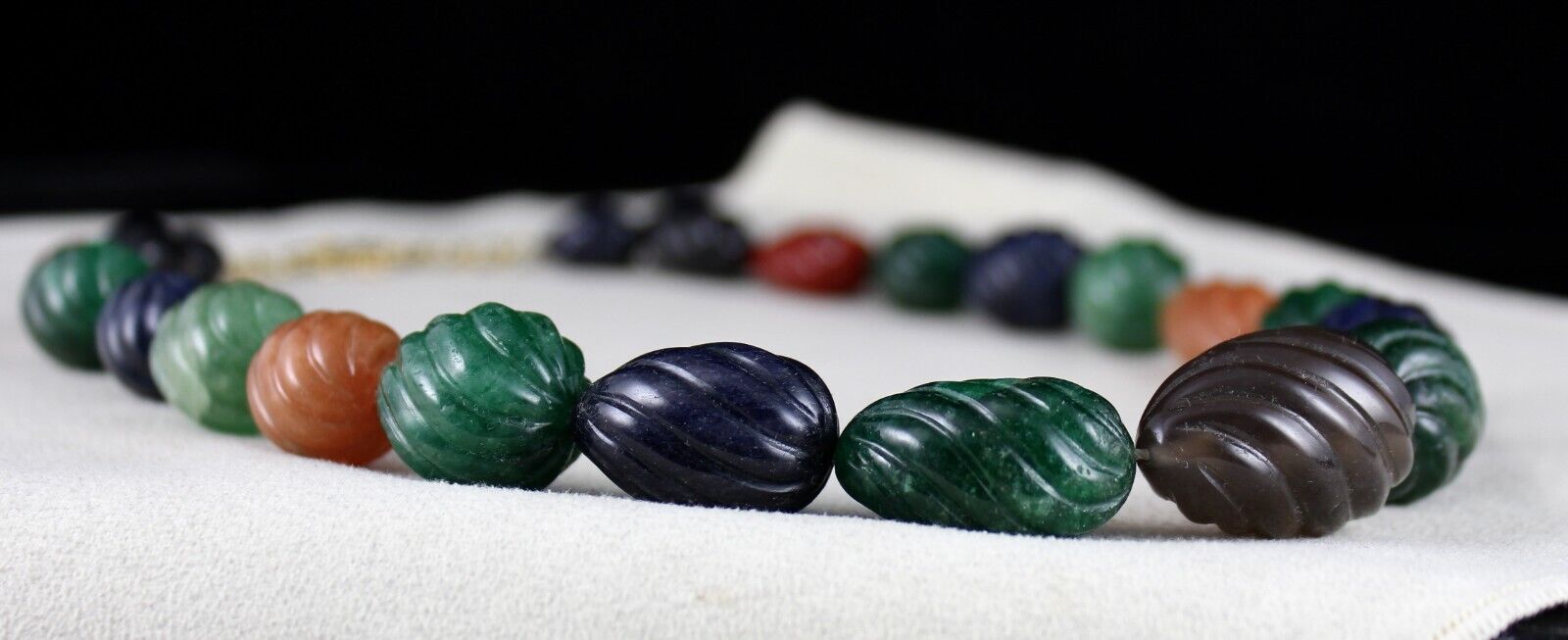 Natural Semi Precious Carved Melon Beads Necklace 942 Cts Gemstone Silver Clasp