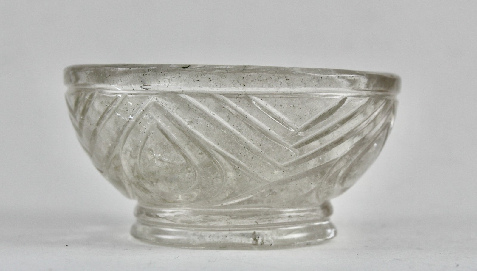 Antique Natural 500 Ct Rock Crystal Quartz Carved Round Gemstone Bowl Decor