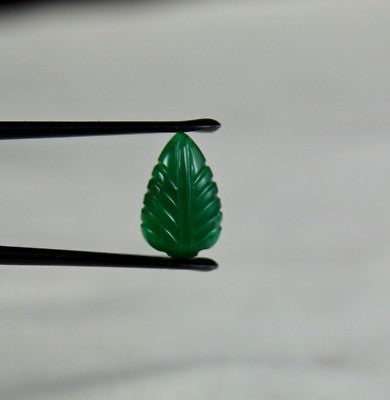 Zambia Natural Emerald Carved Leaf Gemstone 3.71 Ct Certified For Ring Pendant