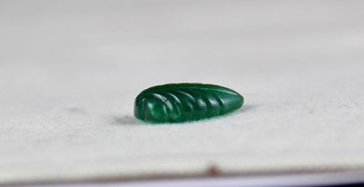 Zambia Natural Emerald Carved Leaf Gemstone 3.71 Ct Certified For Ring Pendant