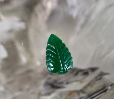 Zambia Natural Emerald Carved Leaf Gemstone 3.71 Ct Certified For Ring Pendant