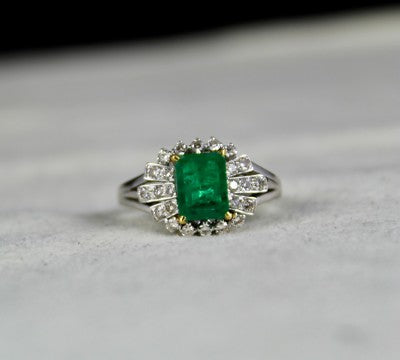 Certified Natural Zambian Emerald 1.67ct Ring 18k Gold Natural Diamond