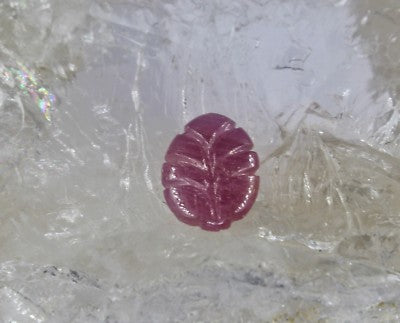 Natural Untreated Ruby Carved Leaf Gemstone 6.96 Ct For Ring Pendant Wedding