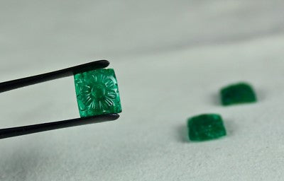 Certified Vintage Natural Emerald 12.97 Ct Carved Loose Gemstone Set