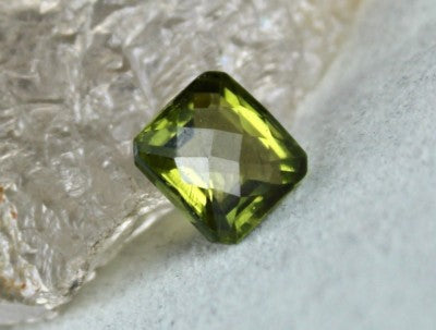 Natural Green Tourmaline 7.79 Ct Square Cut Gemstone Ring Pendant