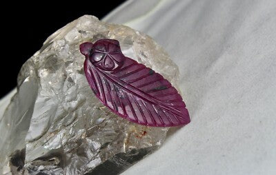 Natural Untreated Ruby 55 Ct Carved Flat Leaf Red Gemstone Pendant For Women