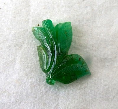 Certified Natural Zambian Emerald Leaf 25x20mm 20.94ct Gemstone For Pendant