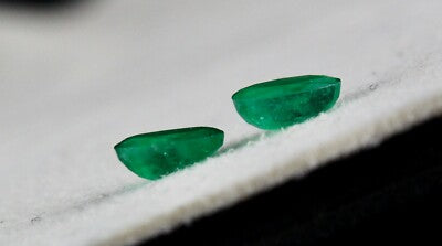 Natural Zambian Emerald Oval 1.52 Ct 7x5 Mm Gemstone Pair Earring Design