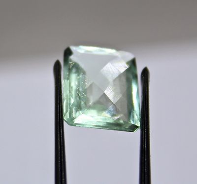 Natural Green Aquamarine 7.75 Carat Octagon Cut Gemstone For Ring Pendant